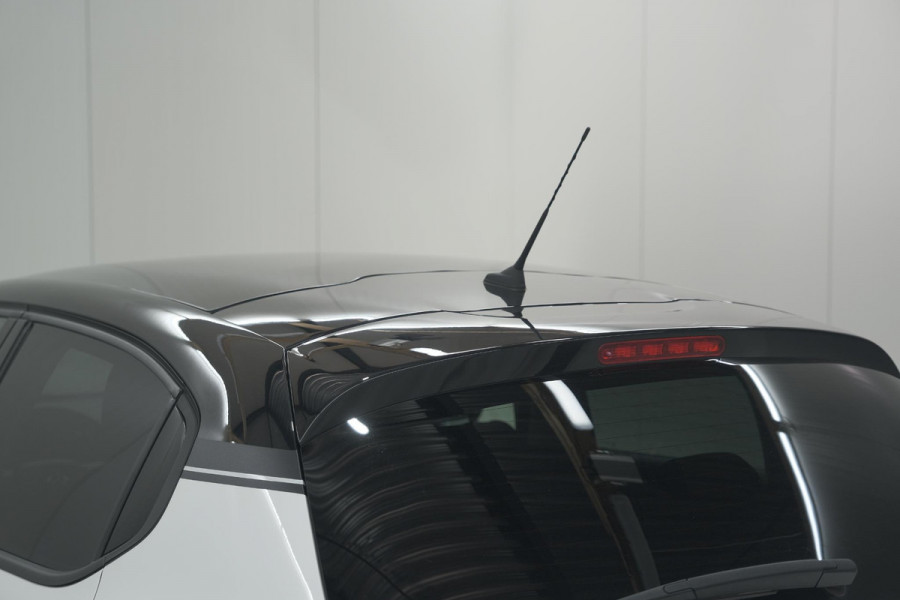 Citroën C3 PureTech 110 EAT6 Feel Edition | Panoramadak | Apple Carplay | Parkeersensoren | 16 Inch Lichtmetalen Velgen