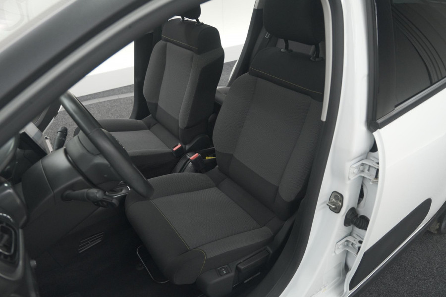 Citroën C3 PureTech 110 EAT6 Feel Edition | Panoramadak | Apple Carplay | Parkeersensoren | 16 Inch Lichtmetalen Velgen
