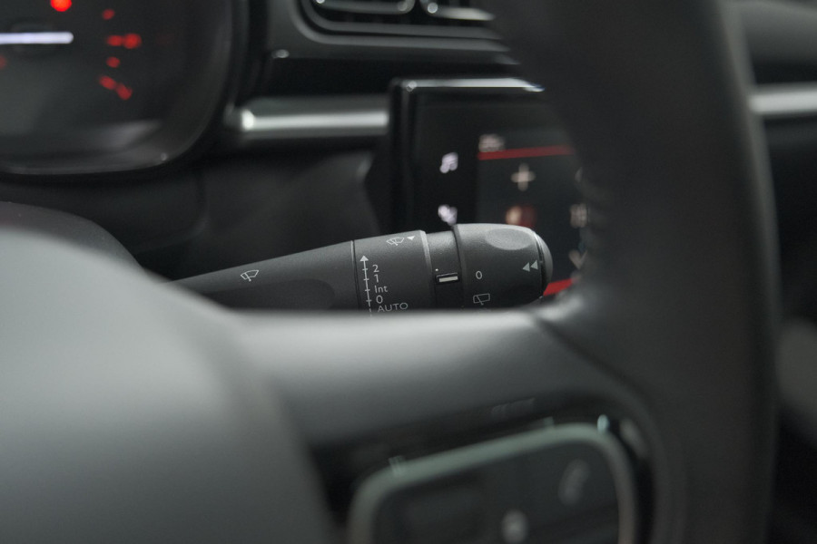 Citroën C3 PureTech 110 EAT6 Feel Edition | Panoramadak | Apple Carplay | Parkeersensoren | 16 Inch Lichtmetalen Velgen