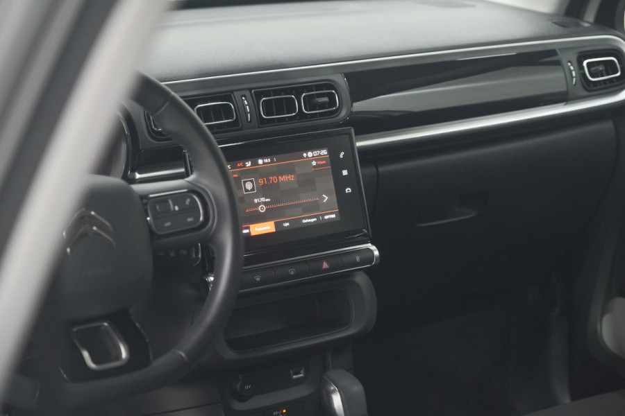 Citroën C3 PureTech 110 EAT6 Feel Edition | Panoramadak | Apple Carplay | Parkeersensoren | 16 Inch Lichtmetalen Velgen