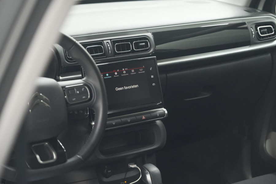 Citroën C3 PureTech 110 EAT6 Feel Edition | Panoramadak | Apple Carplay | Parkeersensoren | 16 Inch Lichtmetalen Velgen