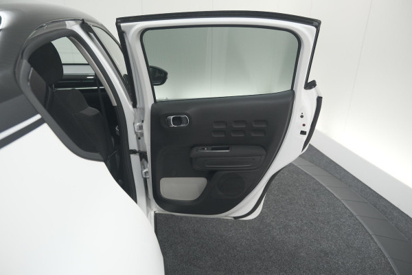Citroën C3 PureTech 110 EAT6 Feel Edition | Panoramadak | Apple Carplay | Parkeersensoren | 16 Inch Lichtmetalen Velgen