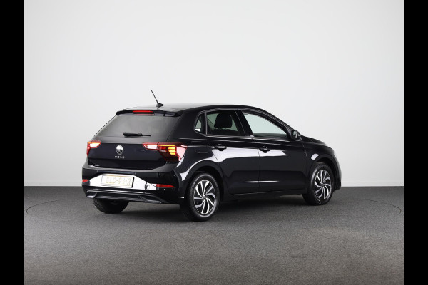 Volkswagen Polo 1.0 TSI Life Edition 95 pk Automaat (DSG) | Verlengde garantie | Navigatie via App | Parkeersensoren achter | Achteruitrijcamera | Apple Carplay/Android Auto | LED koplampen |
