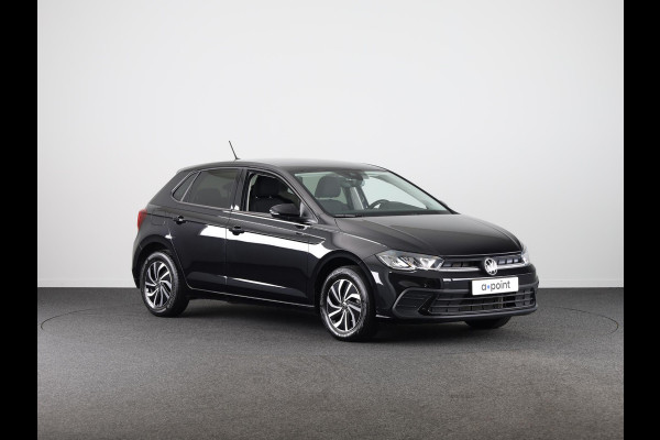 Volkswagen Polo 1.0 TSI Life Edition 95 pk Automaat (DSG) | Verlengde garantie | Navigatie via App | Parkeersensoren achter | Achteruitrijcamera | Apple Carplay/Android Auto | LED koplampen |