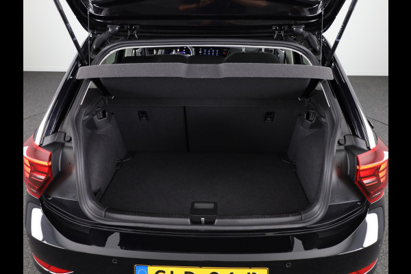 Volkswagen Polo 1.0 TSI Life Edition 95 pk Automaat (DSG) | Verlengde garantie | Navigatie via App | Parkeersensoren achter | Achteruitrijcamera | Apple Carplay/Android Auto | LED koplampen |