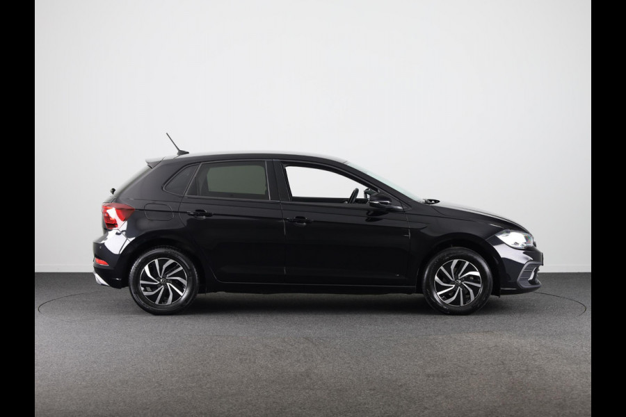 Volkswagen Polo 1.0 TSI Life Edition 95 pk Automaat (DSG) | Verlengde garantie | Navigatie via App | Parkeersensoren achter | Achteruitrijcamera | Apple Carplay/Android Auto | LED koplampen |