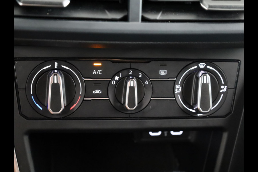 Volkswagen Polo 1.0 TSI Life Edition 95 pk Automaat (DSG) | Verlengde garantie | Navigatie via App | Parkeersensoren achter | Achteruitrijcamera | Apple Carplay/Android Auto | LED koplampen |