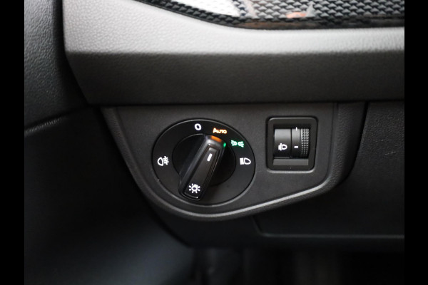 Volkswagen Polo 1.0 TSI Life Edition 95 pk Automaat (DSG) | Verlengde garantie | Navigatie via App | Parkeersensoren achter | Achteruitrijcamera | Apple Carplay/Android Auto | LED koplampen |