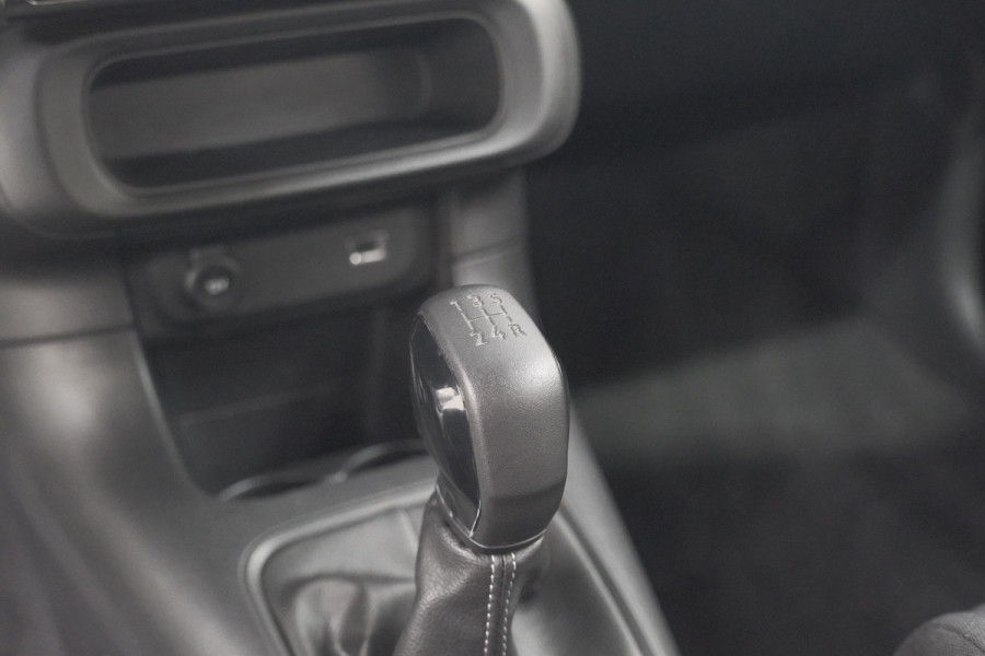 Citroën C3 PureTech 82 Feel | Apple Carplay | Climate Control | 15 Inch Lichtmetalen Velgen | Stoelverwarming