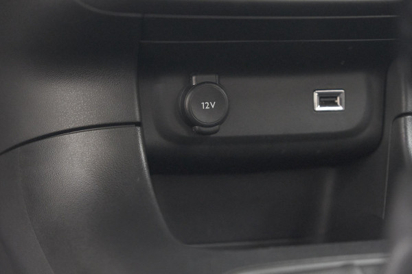 Citroën C3 PureTech 82 Feel | Apple Carplay | Climate Control | 15 Inch Lichtmetalen Velgen | Stoelverwarming