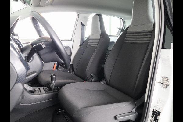 Volkswagen up! 1.0 65PK | Verlengde garantie  | ECC Airco | Parkeersensoren | Cruise control | Camera
