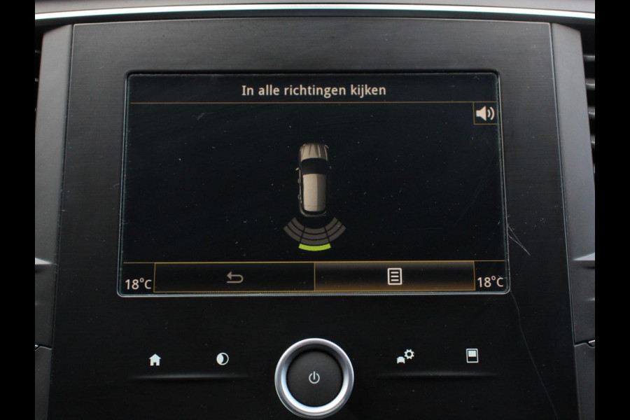 Renault Mégane 1.2 TCe Limited Climate control Cruise control parkeersensor achter Trekhaak Navigatie Lichtmetalen velgen