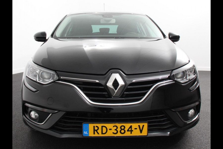 Renault Mégane 1.2 TCe Limited Climate control Cruise control parkeersensor achter Trekhaak Navigatie Lichtmetalen velgen