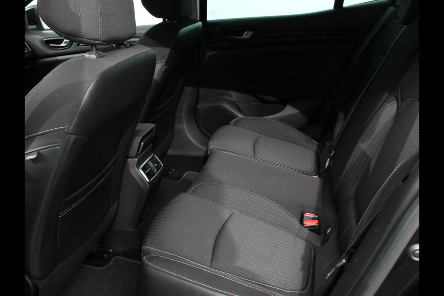 Renault Mégane 1.2 TCe Limited Climate control Cruise control parkeersensor achter Trekhaak Navigatie Lichtmetalen velgen