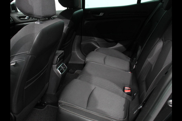 Renault Mégane 1.2 TCe Limited Climate control Cruise control parkeersensor achter Trekhaak Navigatie Lichtmetalen velgen