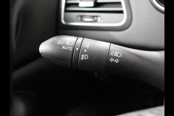 Renault Mégane 1.2 TCe Limited Climate control Cruise control parkeersensor achter Trekhaak Navigatie Lichtmetalen velgen