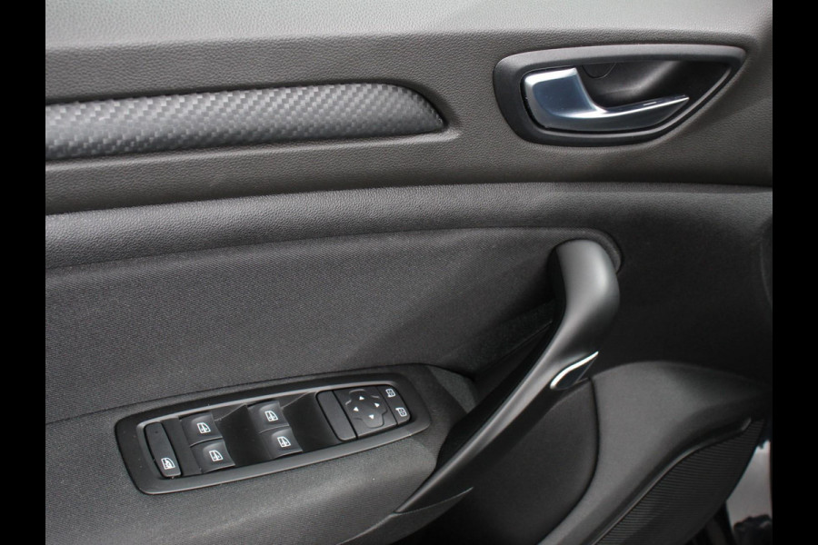 Renault Mégane 1.2 TCe Limited Climate control Cruise control parkeersensor achter Trekhaak Navigatie Lichtmetalen velgen