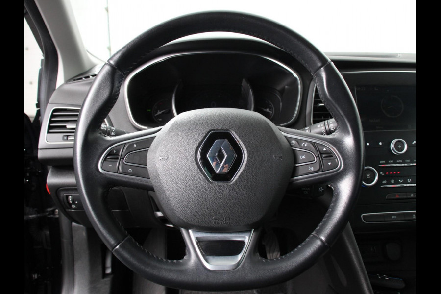 Renault Mégane 1.2 TCe Limited Climate control Cruise control parkeersensor achter Trekhaak Navigatie Lichtmetalen velgen