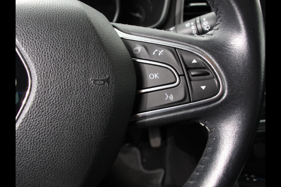 Renault Mégane 1.2 TCe Limited Climate control Cruise control parkeersensor achter Trekhaak Navigatie Lichtmetalen velgen