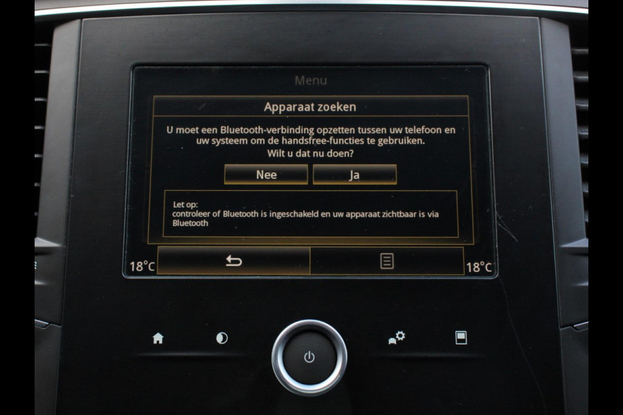 Renault Mégane 1.2 TCe Limited Climate control Cruise control parkeersensor achter Trekhaak Navigatie Lichtmetalen velgen