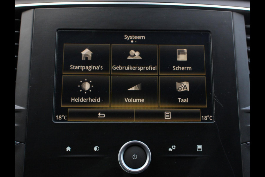 Renault Mégane 1.2 TCe Limited Climate control Cruise control parkeersensor achter Trekhaak Navigatie Lichtmetalen velgen