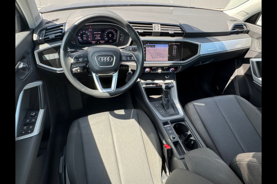 Audi Q3 35 TFSI * Sideass. * PDC v+a * Visueel Cockpit *