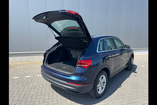 Audi Q3 35 TFSI * Sideass. * PDC v+a * Visueel Cockpit *