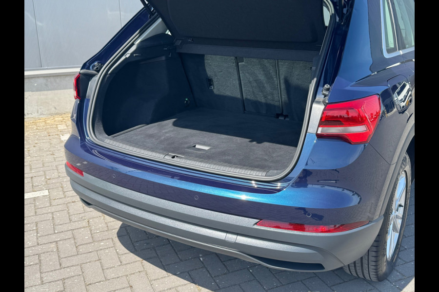 Audi Q3 35 TFSI * Sideass. * PDC v+a * Visueel Cockpit *