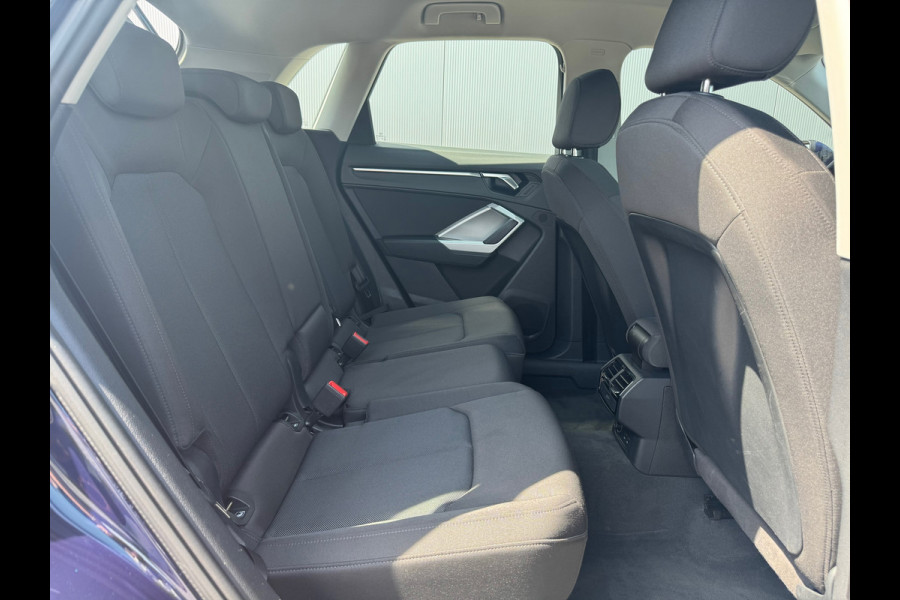 Audi Q3 35 TFSI * Sideass. * PDC v+a * Visueel Cockpit *