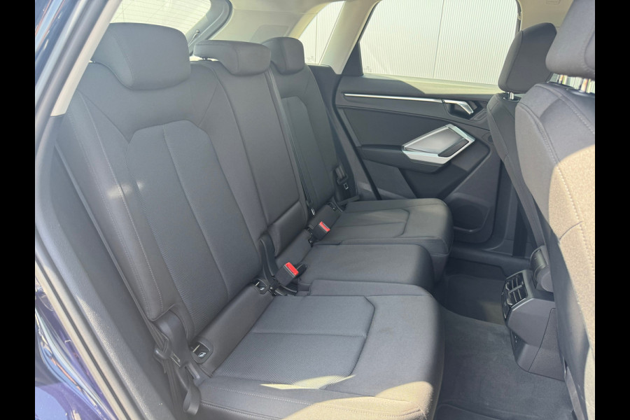Audi Q3 35 TFSI * Sideass. * PDC v+a * Visueel Cockpit *