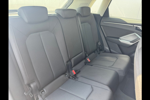 Audi Q3 35 TFSI * Sideass. * PDC v+a * Visueel Cockpit *