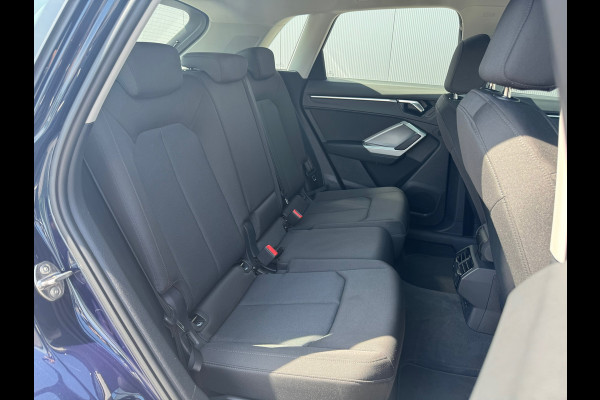 Audi Q3 35 TFSI * Sideass. * PDC v+a * Visueel Cockpit *