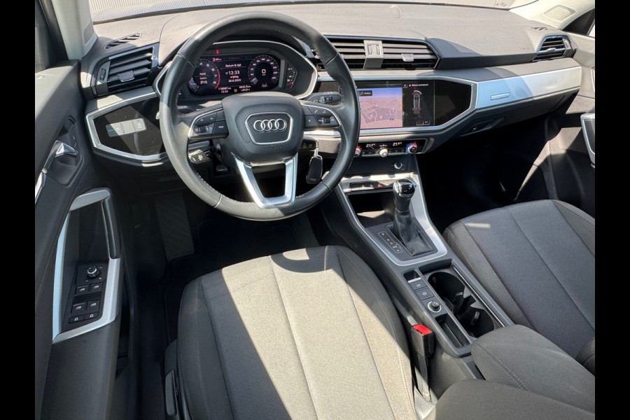 Audi Q3 35 TFSI * Sideass. * PDC v+a * Visueel Cockpit *