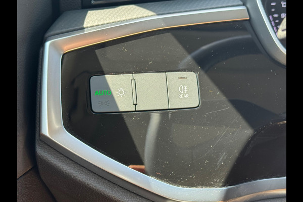 Audi Q3 35 TFSI * Sideass. * PDC v+a * Visueel Cockpit *