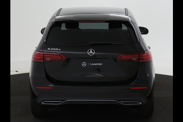 Mercedes-Benz B-Klasse 250 e Business Line | Zitcomfortpakket | Warmtewerend, donkergetint glas achter | USB-pakket plus | EASY PACK achterklep | Dodehoekassistent | Verwarmde stoelen vooraan |
