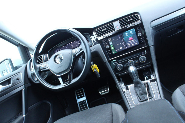 Volkswagen GOLF Variant 1.5 TSI DSG Highline PANO VIRTUAL CARPL ACC STUURVW '19