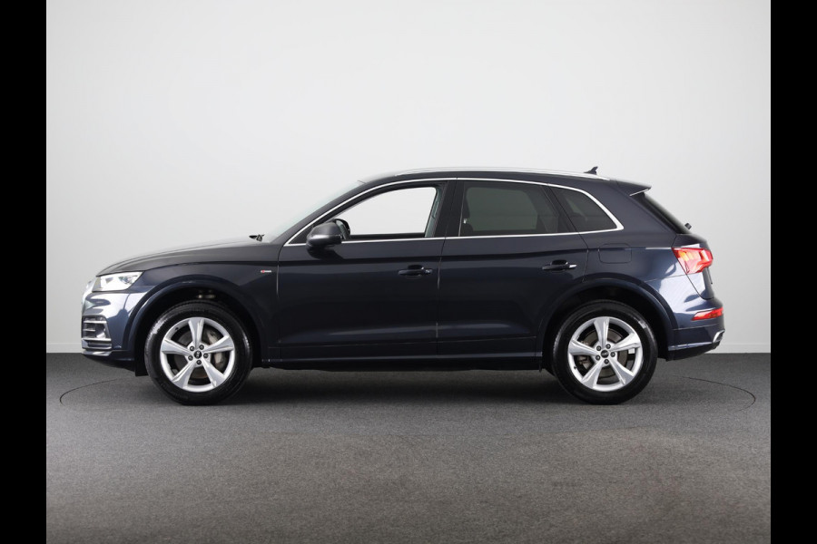 Audi Q5 50 TFSI e Advanced edition 299pk Plug in Hybrid S-tronic | Navigatie | Parkeersensoren | Adaptieve cruise control |