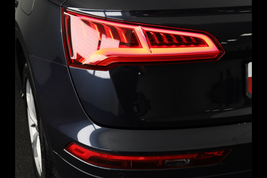 Audi Q5 50 TFSI e Advanced edition 299pk Plug in Hybrid S-tronic | Navigatie | Parkeersensoren | Adaptieve cruise control |