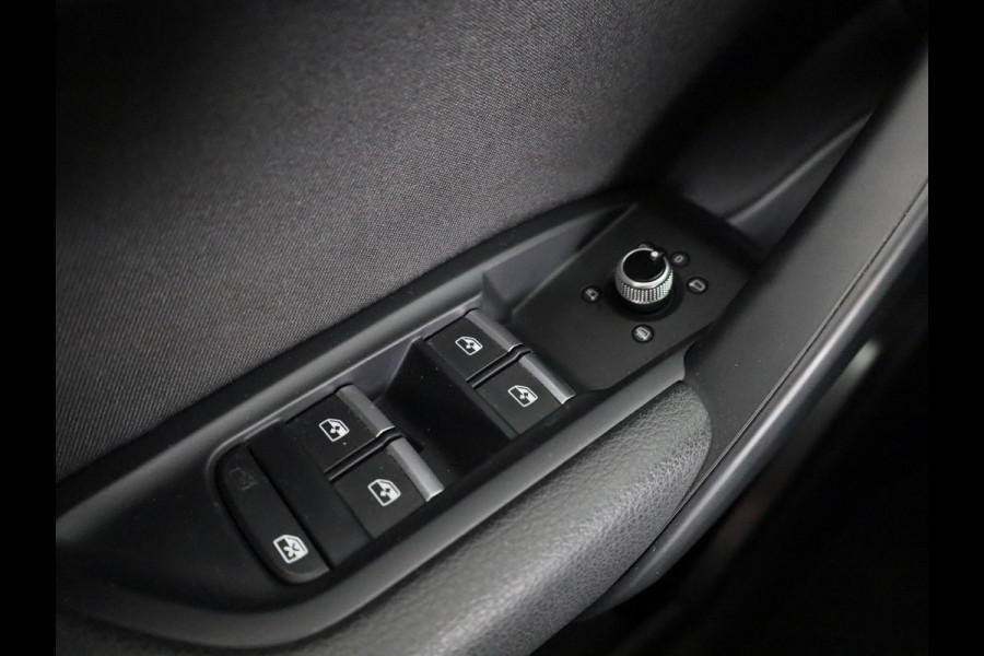 Audi Q5 50 TFSI e Advanced edition 299pk Plug in Hybrid S-tronic | Navigatie | Parkeersensoren | Adaptieve cruise control |