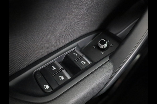 Audi Q5 50 TFSI e Advanced edition 299pk Plug in Hybrid S-tronic | Navigatie | Parkeersensoren | Adaptieve cruise control |