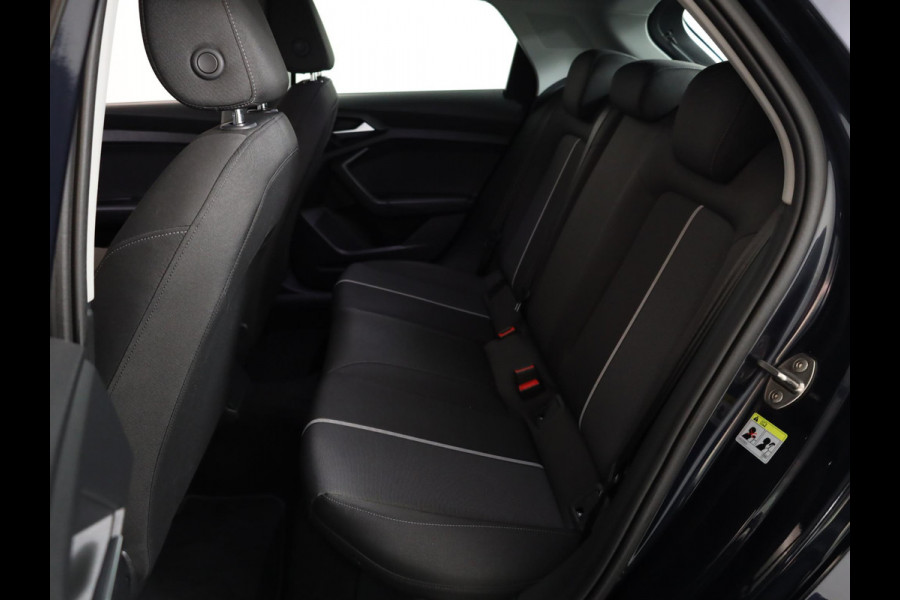 Audi A1 Sportback 25 TFSI Pro Line AUT| LM-velgen| Parksensors achter Cruisecontrol|