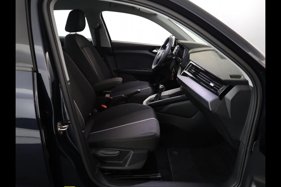 Audi A1 Sportback 25 TFSI Pro Line AUT| LM-velgen| Parksensors achter Cruisecontrol|