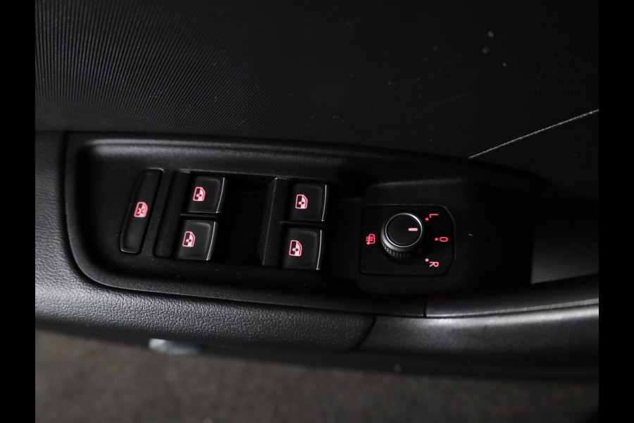 Audi A1 Sportback 25 TFSI Pro Line AUT| LM-velgen| Parksensors achter Cruisecontrol|