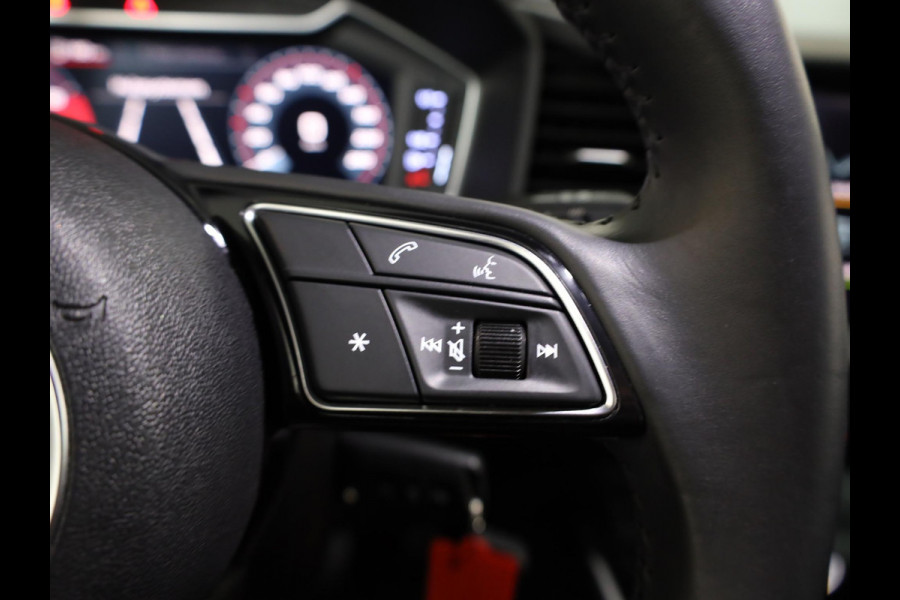 Audi A1 Sportback 25 TFSI Pro Line AUT| LM-velgen| Parksensors achter Cruisecontrol|