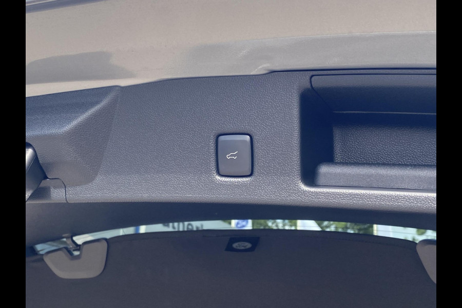 Ford Kuga 2.5 PHEV ST-Line X 243pk | Driver Assistance pack | Winterpack | Technology Pack | Trekhaak afneembaar | 2.100kg Trekgewicht | Verlengde Fabrieksgarantie tot 09-2028