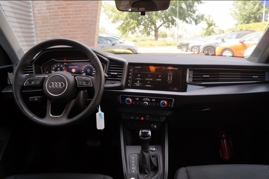 Audi A1 Sportback 30 TFSI 115pk Automaat S-Line Edition -NAVI-ECC-PDC-