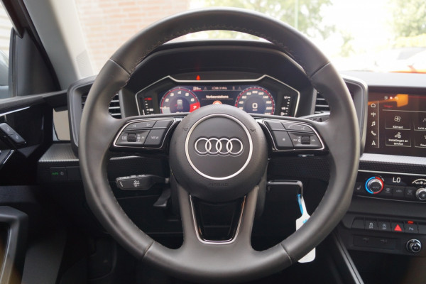 Audi A1 Sportback 30 TFSI 115pk Automaat S-Line Edition -NAVI-ECC-PDC-
