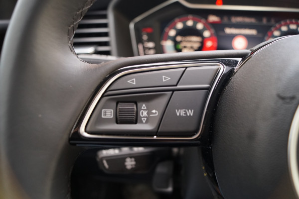 Audi A1 Sportback 30 TFSI 115pk Automaat S-Line Edition -NAVI-ECC-PDC-