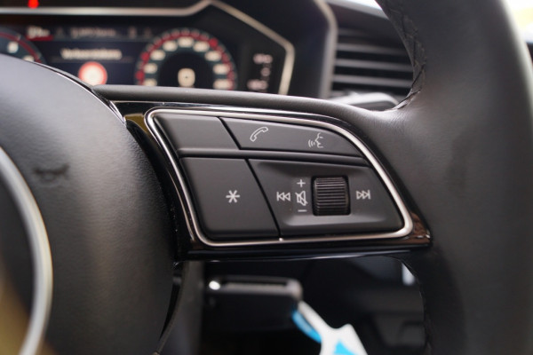 Audi A1 Sportback 30 TFSI 115pk Automaat S-Line Edition -NAVI-ECC-PDC-