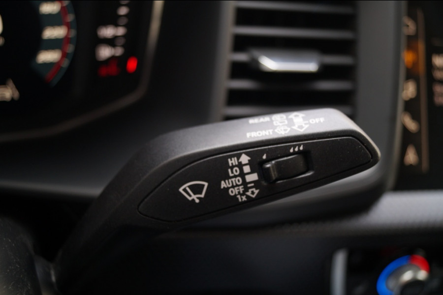 Audi A1 Sportback 30 TFSI 115pk Automaat S-Line Edition -NAVI-ECC-PDC-